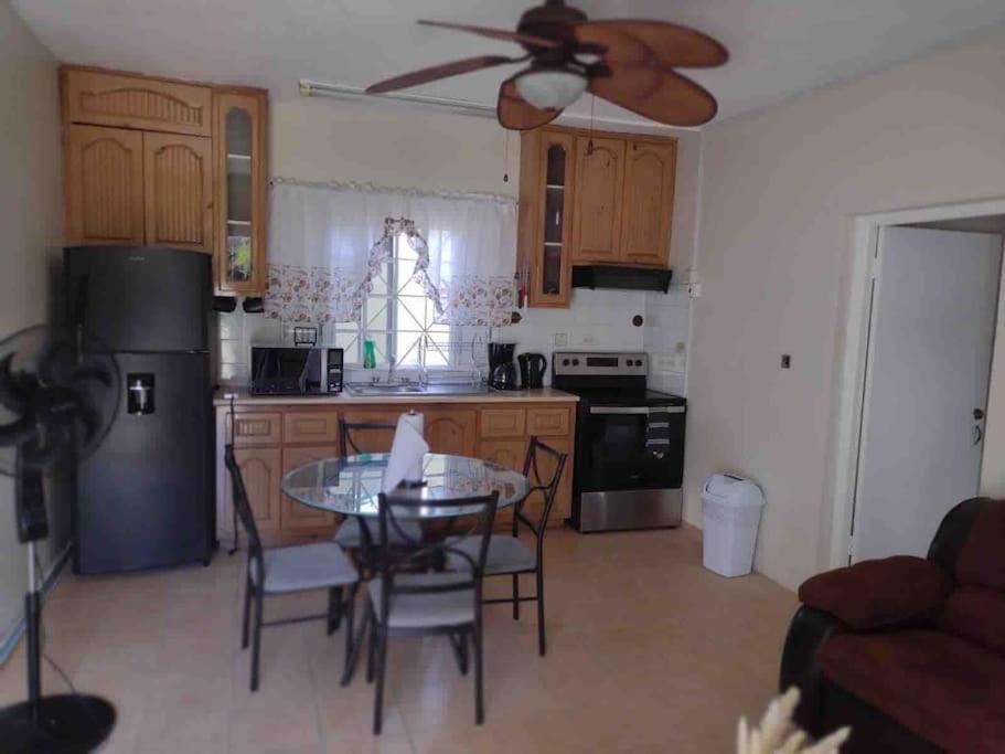 Club Caribbean Apartments ランアウェイ・ベイ エクステリア 写真